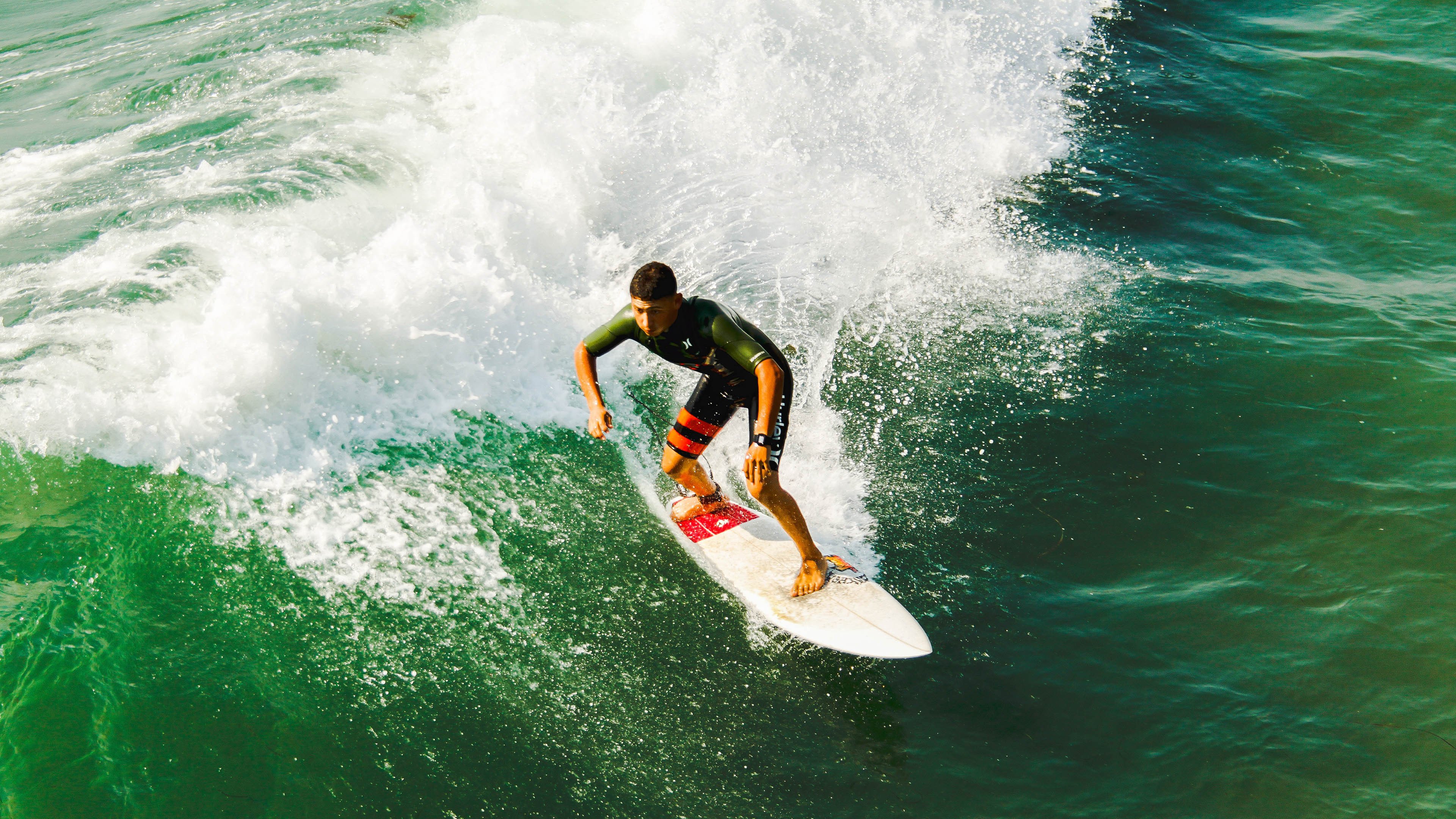 体育新闻中心推动体育赛事多角度高清直播技术,体育新闻现场直播